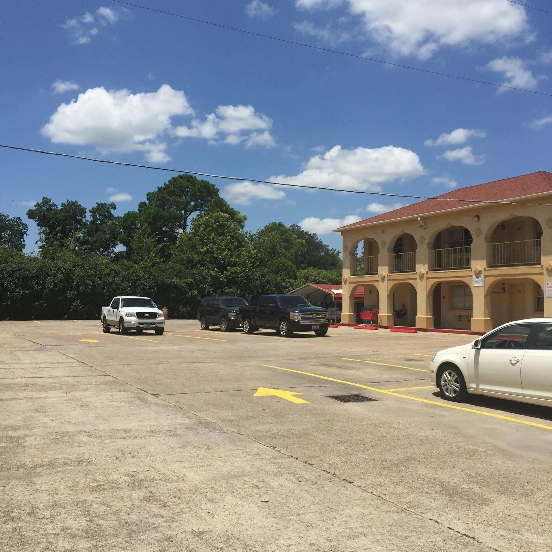Guest Inn And Suites Houston Exterior foto
