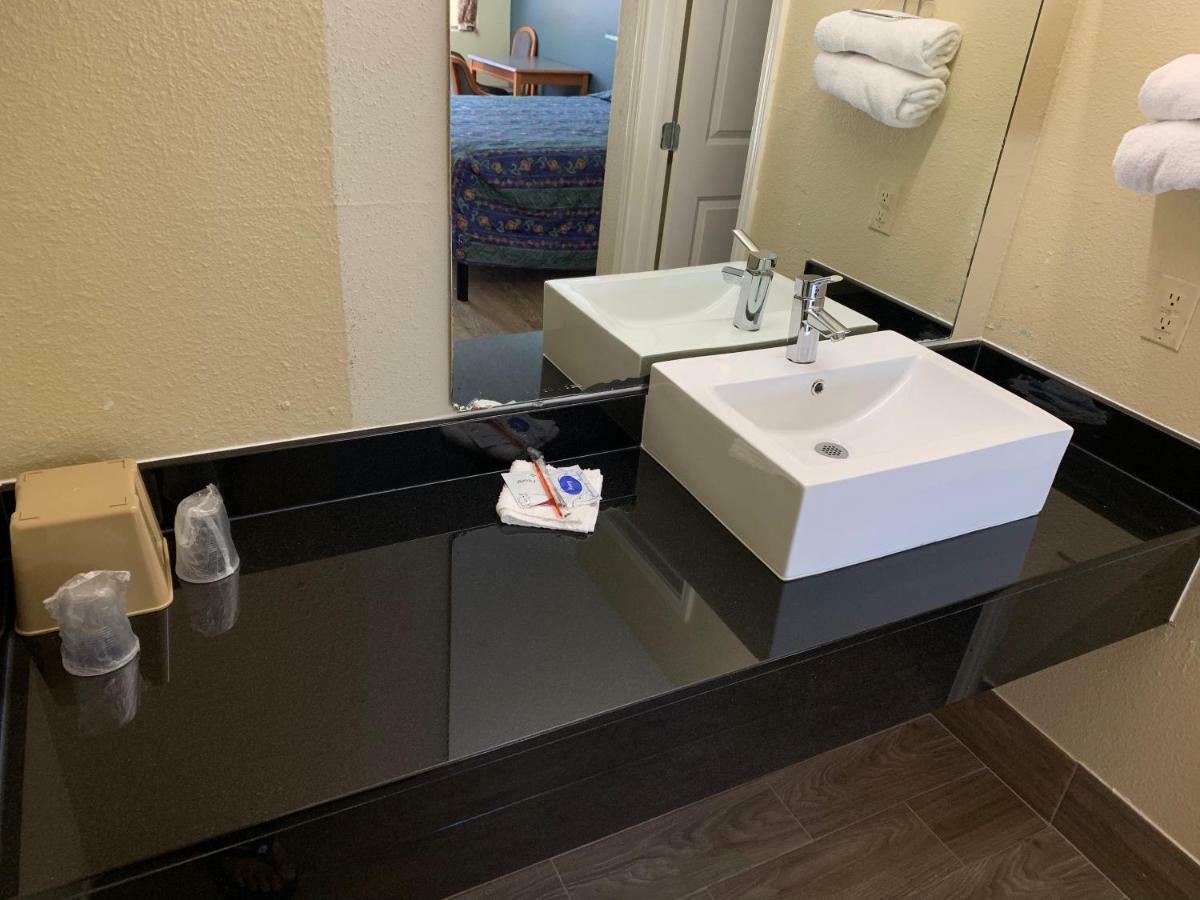 Guest Inn And Suites Houston Zimmer foto